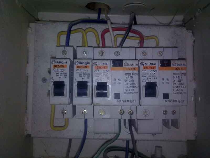 總開關跳閘后推不上去的原因是什么，為大家總結了三種情況